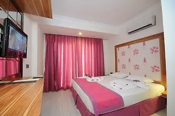 Cle Beach Boutique Hotel مرمريس