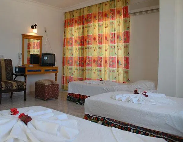Cle Beach Boutique Hotel مرمريس 2*,